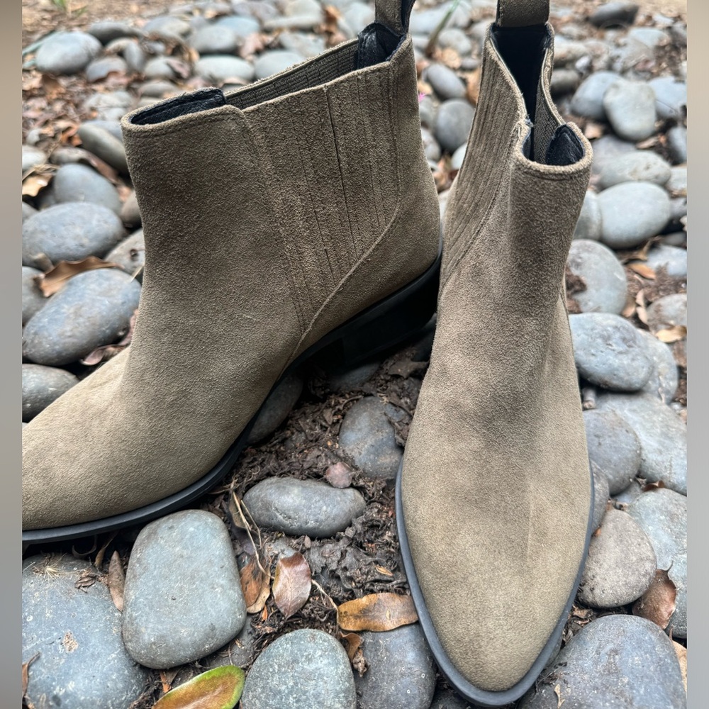 Women's booties